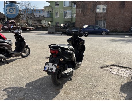 81 FM 939, Yamaha Ray