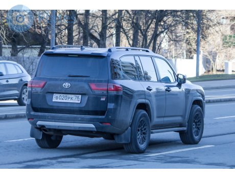 в020рк78, Toyota Land Cruiser