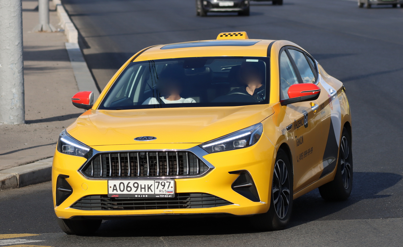 а 069 нк 797, JAC J7 