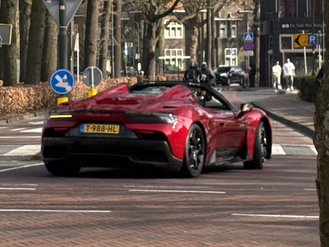 T-988-HL, Maserati MC20 1st gen Spyder (M240), 2022–