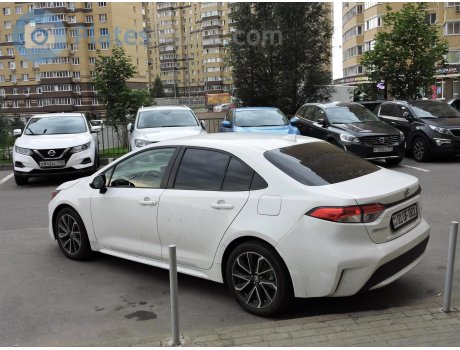 01 UF 001, Toyota Corolla