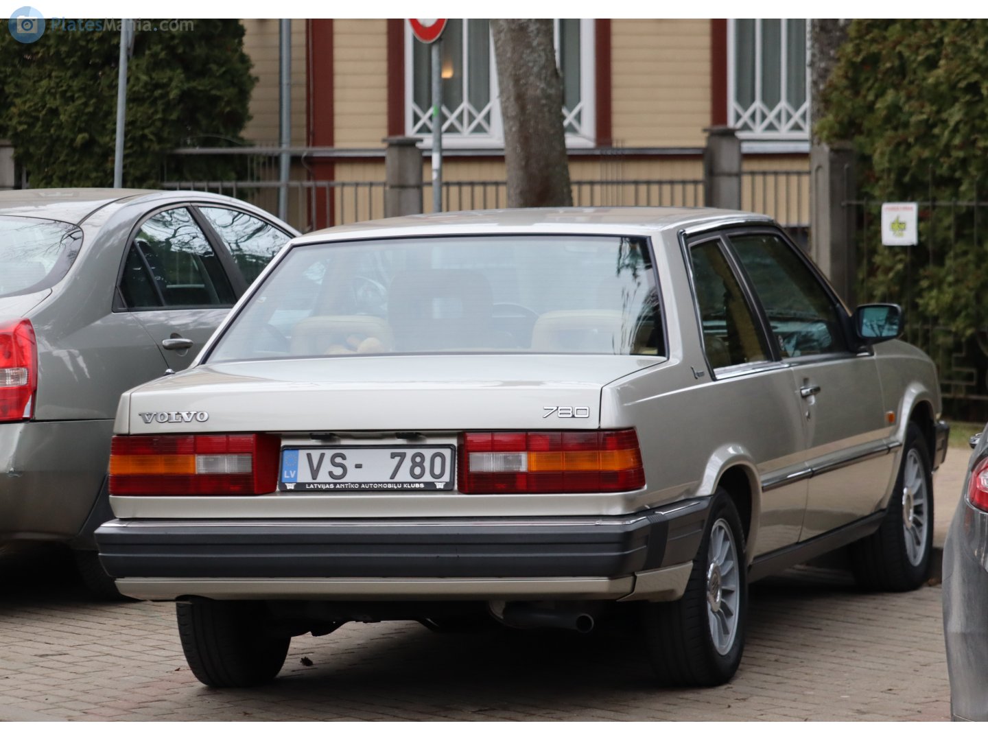 VS-780, Volvo 780 1st gen (782), 1985–1990