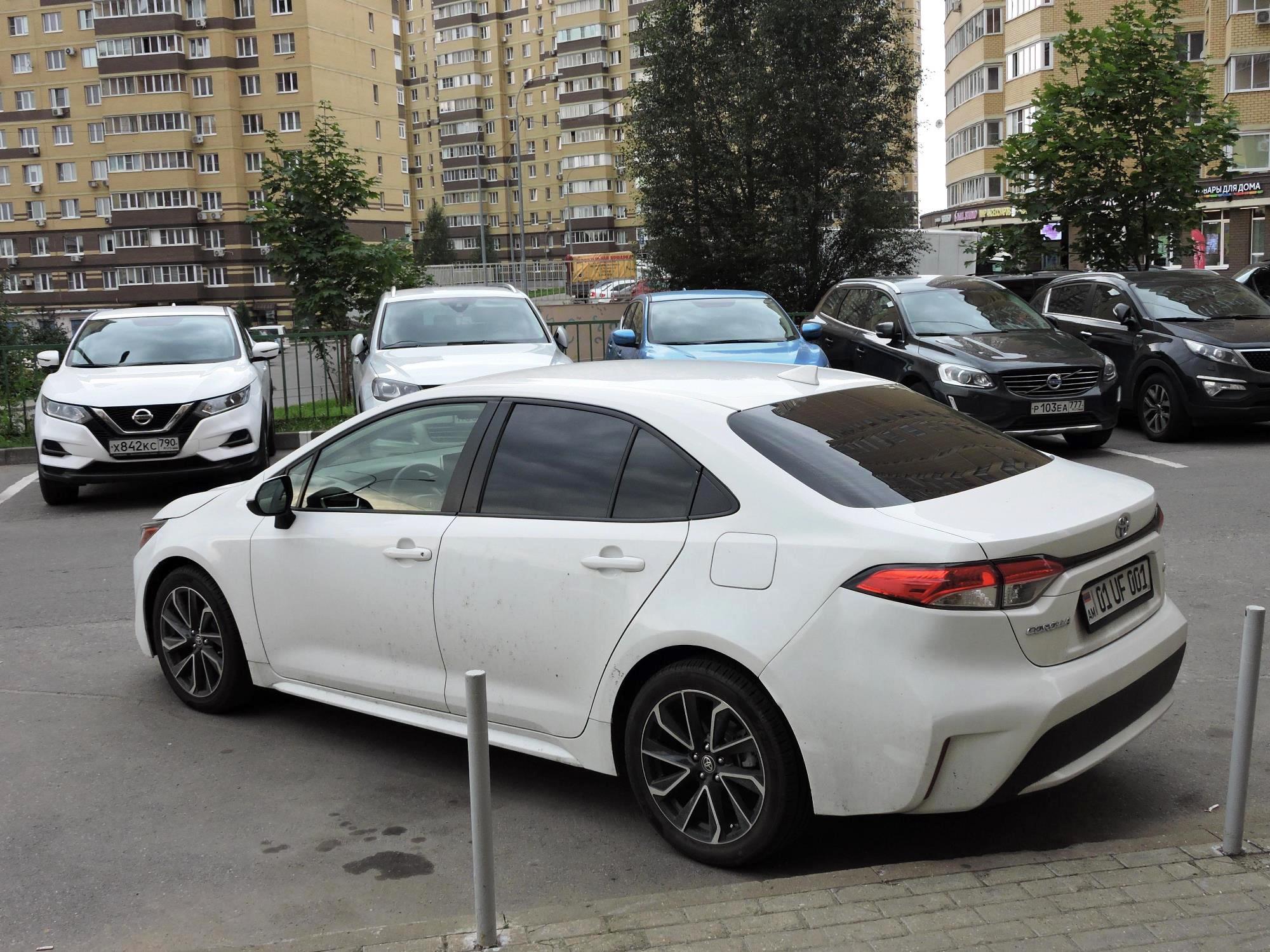 01 UF 001, Toyota Corolla 