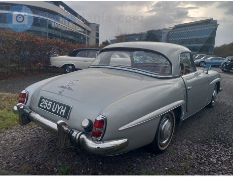 255 UYH, Mercedes-Benz SL-Klasse