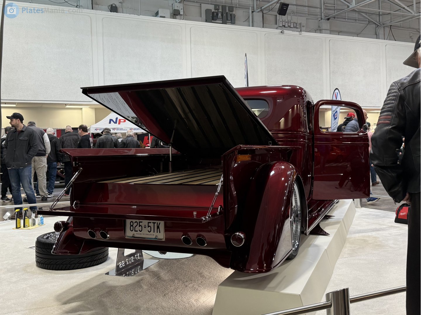 825-5TK, Chevrolet Pickup Truck 