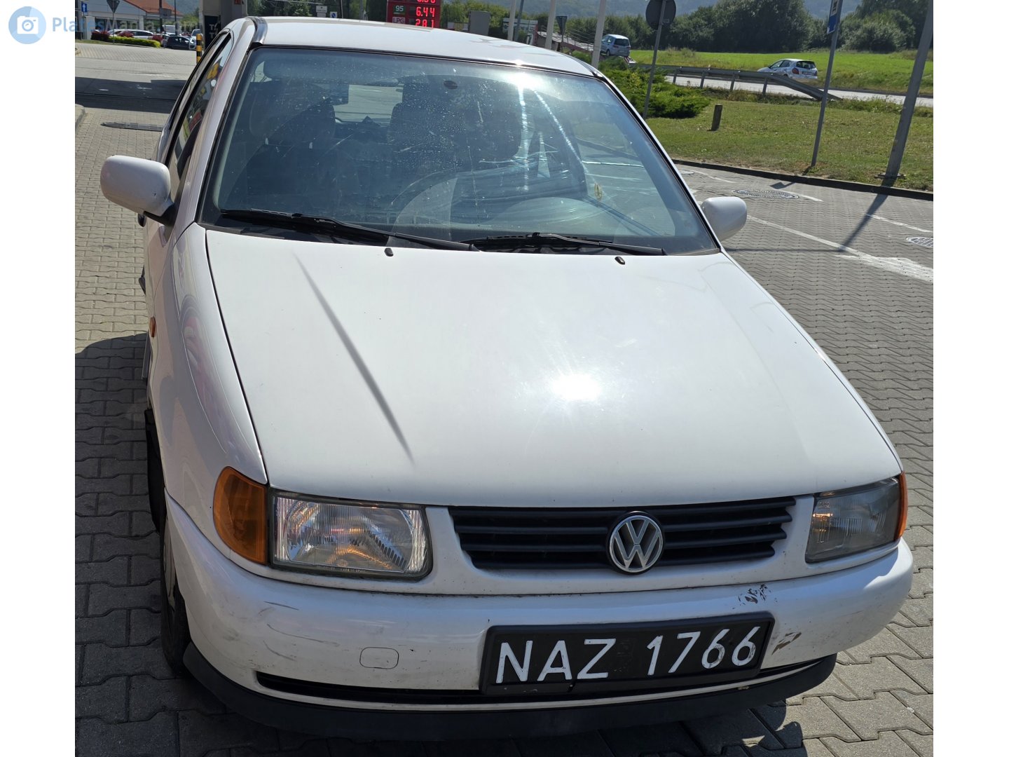 NAZ 1766, Volkswagen Polo 3rd gen 5-door Hatch (6N), 1994–1999