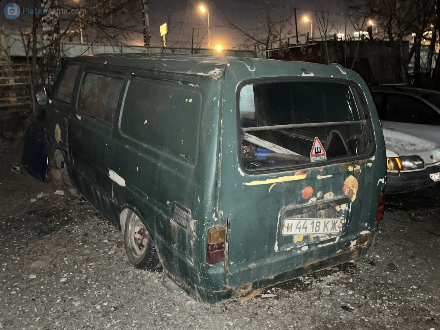 и 4418 КЖ, Toyota HiAce 2nd gen Van (H20–H40), 1977–1982