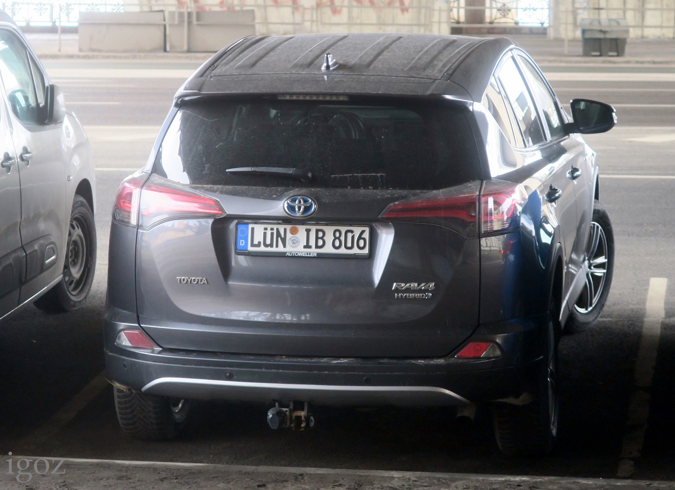 LÜN IB 806, Toyota RAV4 4th gen (XA40), facelift, 2015–2019