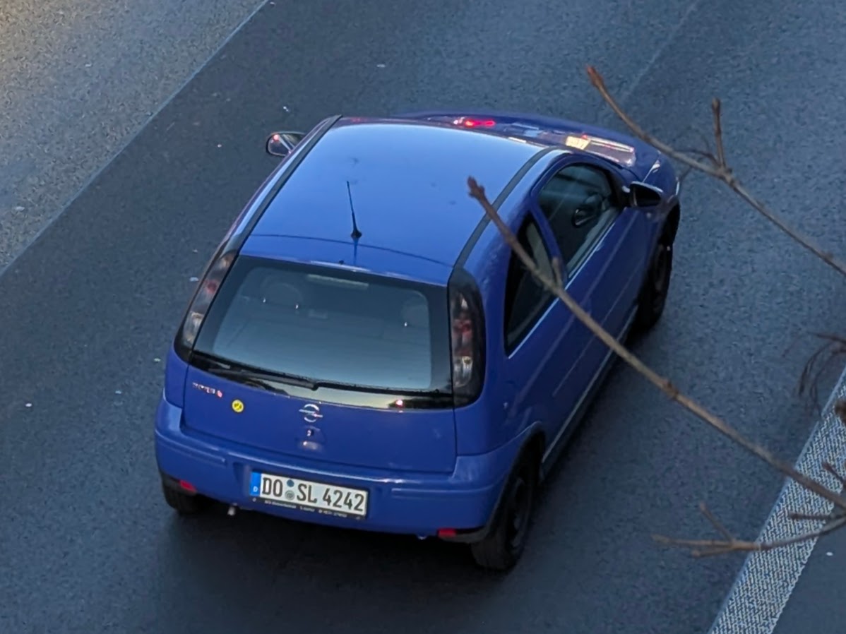 DO SL 4242, Opel Corsa 3rd gen 3-door Hatch (C; X01), 2000–2006