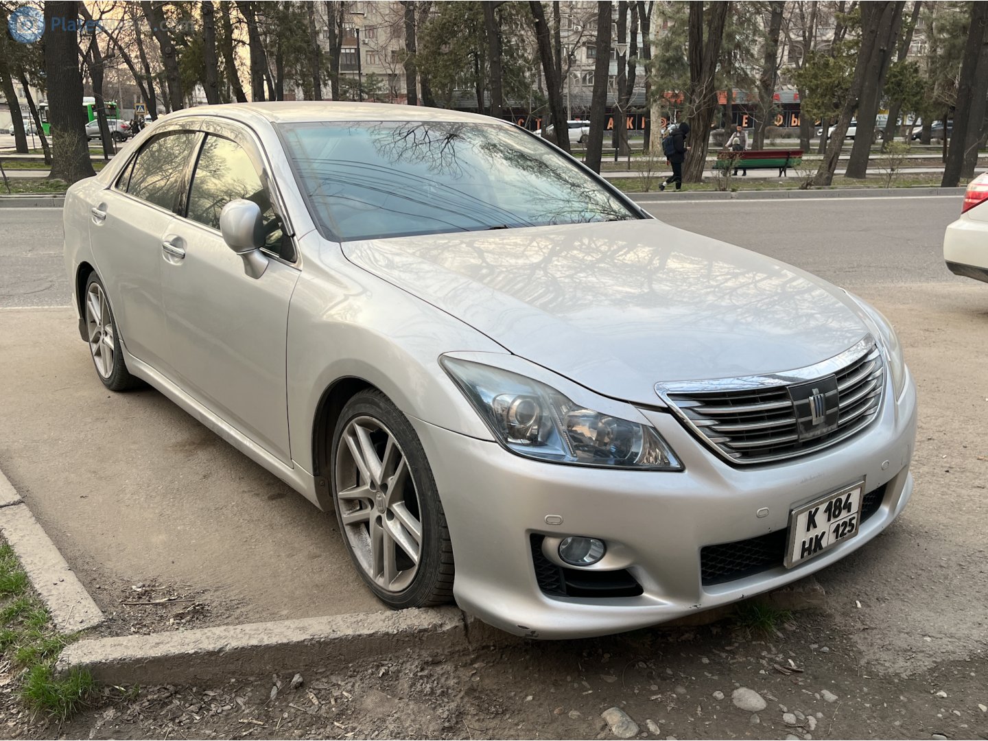 к 184 нк 125, Toyota Crown 13th gen (S200), 2008–2012  (­–2015 for CN-market)
