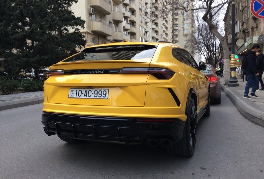 10 AC 999, Lamborghini Urus 1st gen, 2018–