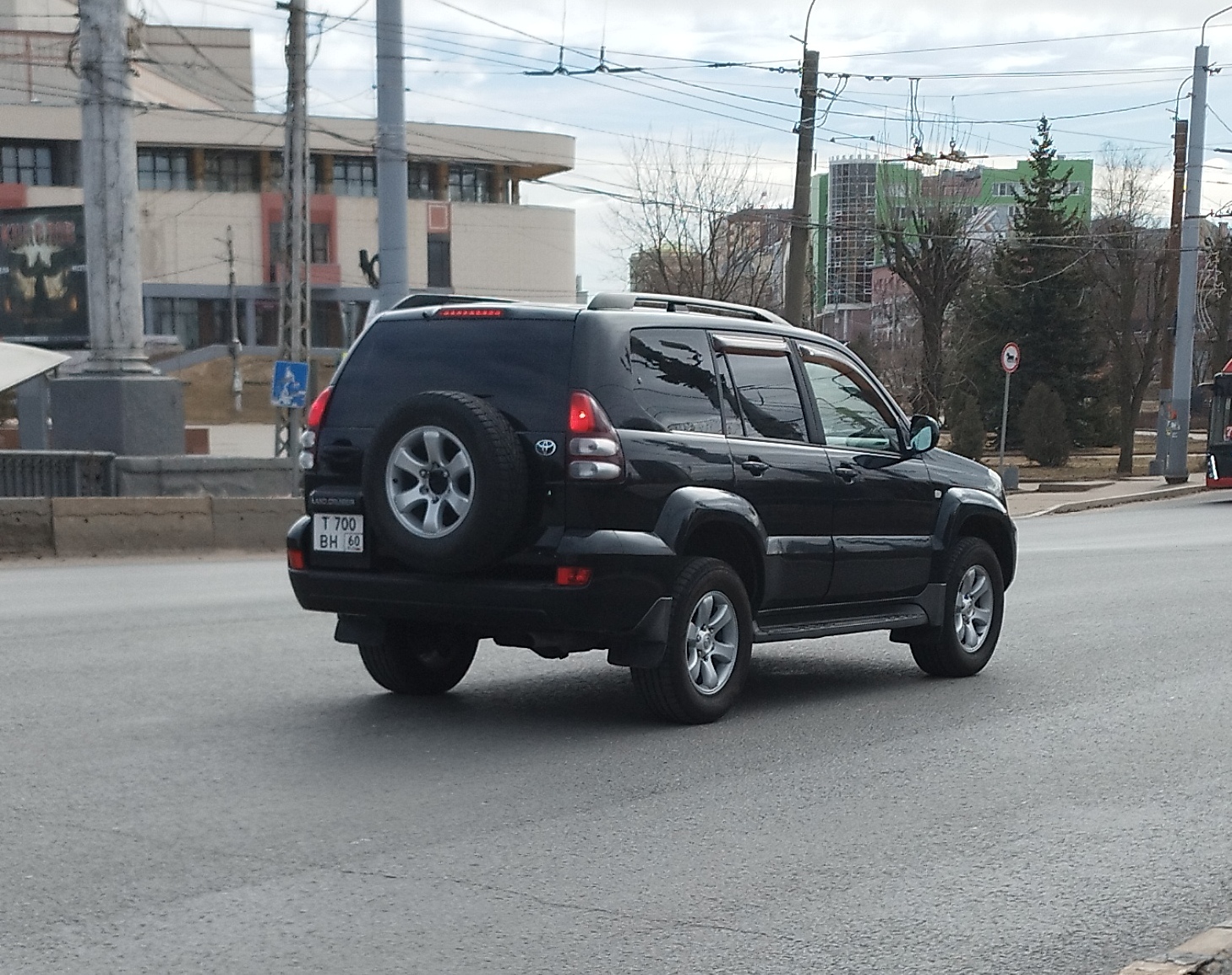 т 700 вн 60, Toyota Land Cruiser Prado 3rd gen 5-door SUV (J120), 2002–2009