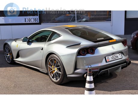 01 A526K, Ferrari 812