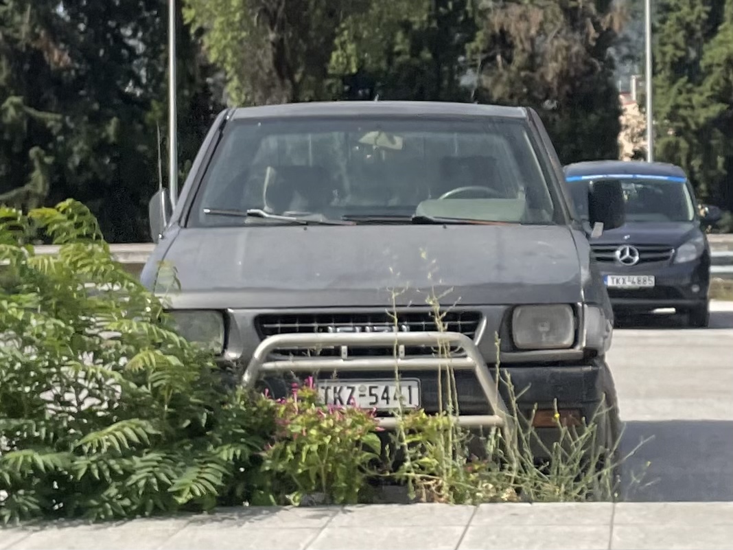 TKZ-5441, Isuzu MU 1st gen (UCS), 1989–1998
