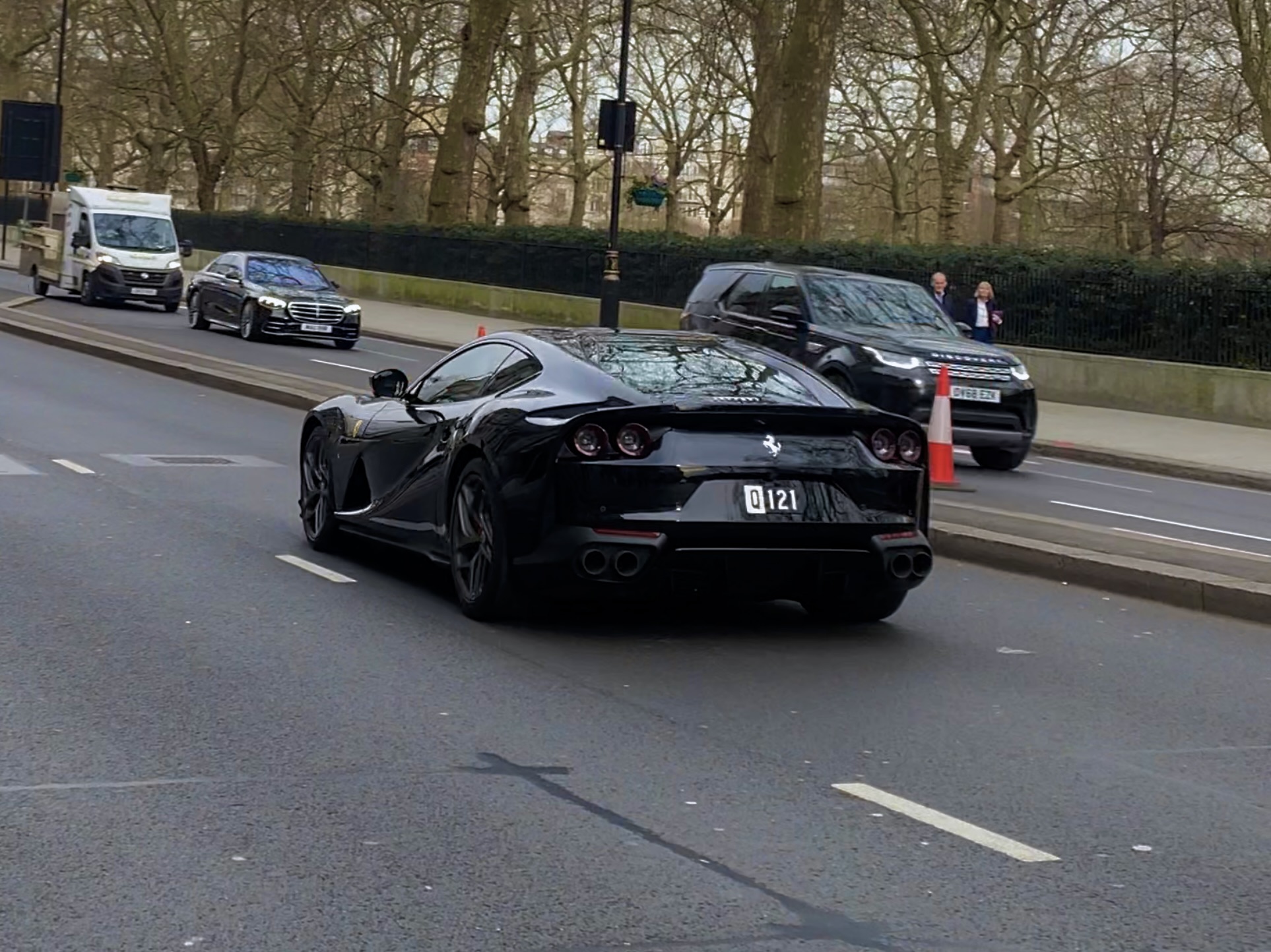 Q 121, Ferrari 812 1st gen Superfast (F152) 2017–2021