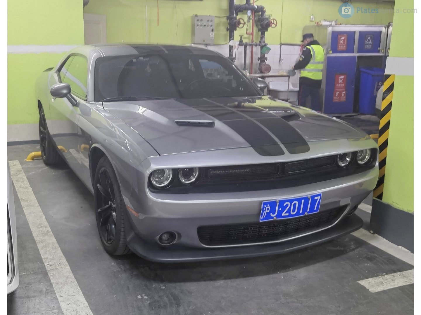 沪J·20117, Dodge Challenger 3rd gen (LA/LC), facelift, 2014–2023