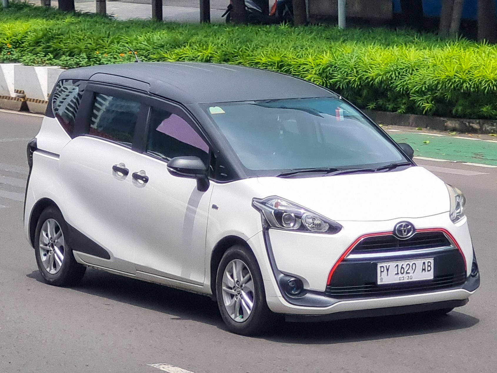 PY 1629 AB, Toyota Sienta 2nd gen (XP170), 2015–2023