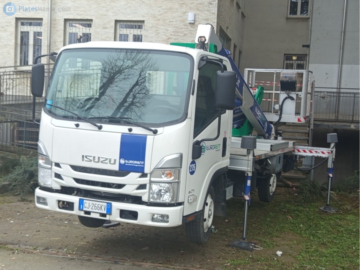 GJ 266 KV, Isuzu L-Series 