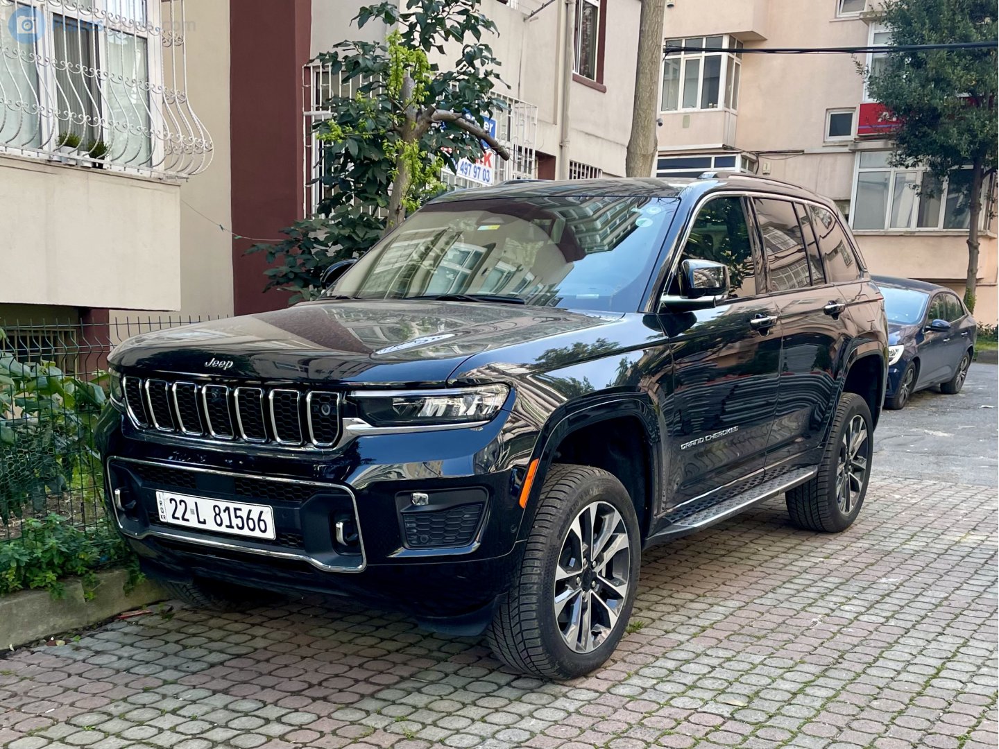 22 L 81566, Jeep Grand Cherokee 5th gen (WL), 2021–