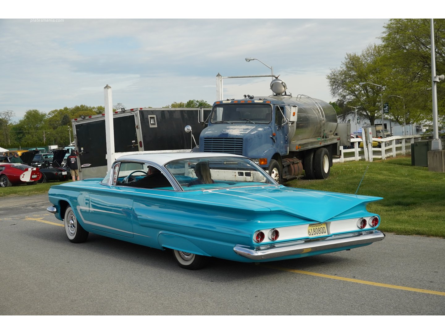 61808QQ, Chevrolet Impala 3rd gen 1961 2-door Hardtop (1737/1837; B-body), 1960–1961