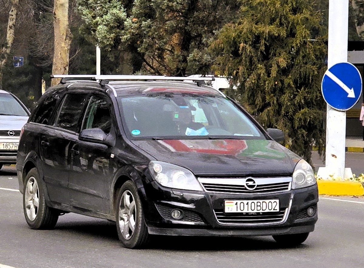 1010BD02, Opel Astra 3rd gen Caravan Wagon (H; A04), 2004–2014