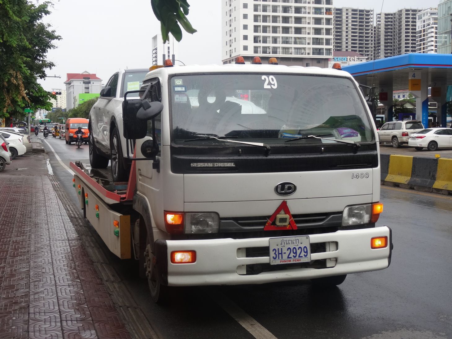 3H-2929, Nissan Diesel UD1400 