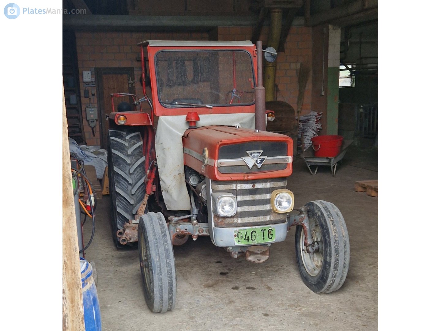 TG 946, Massey Ferguson 