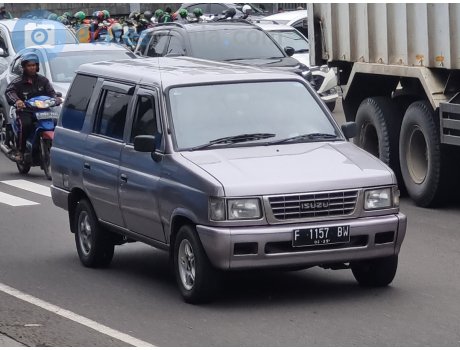 F 1157 BW, Isuzu Panther