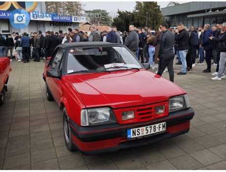 NS 578-FM, Opel Ascona