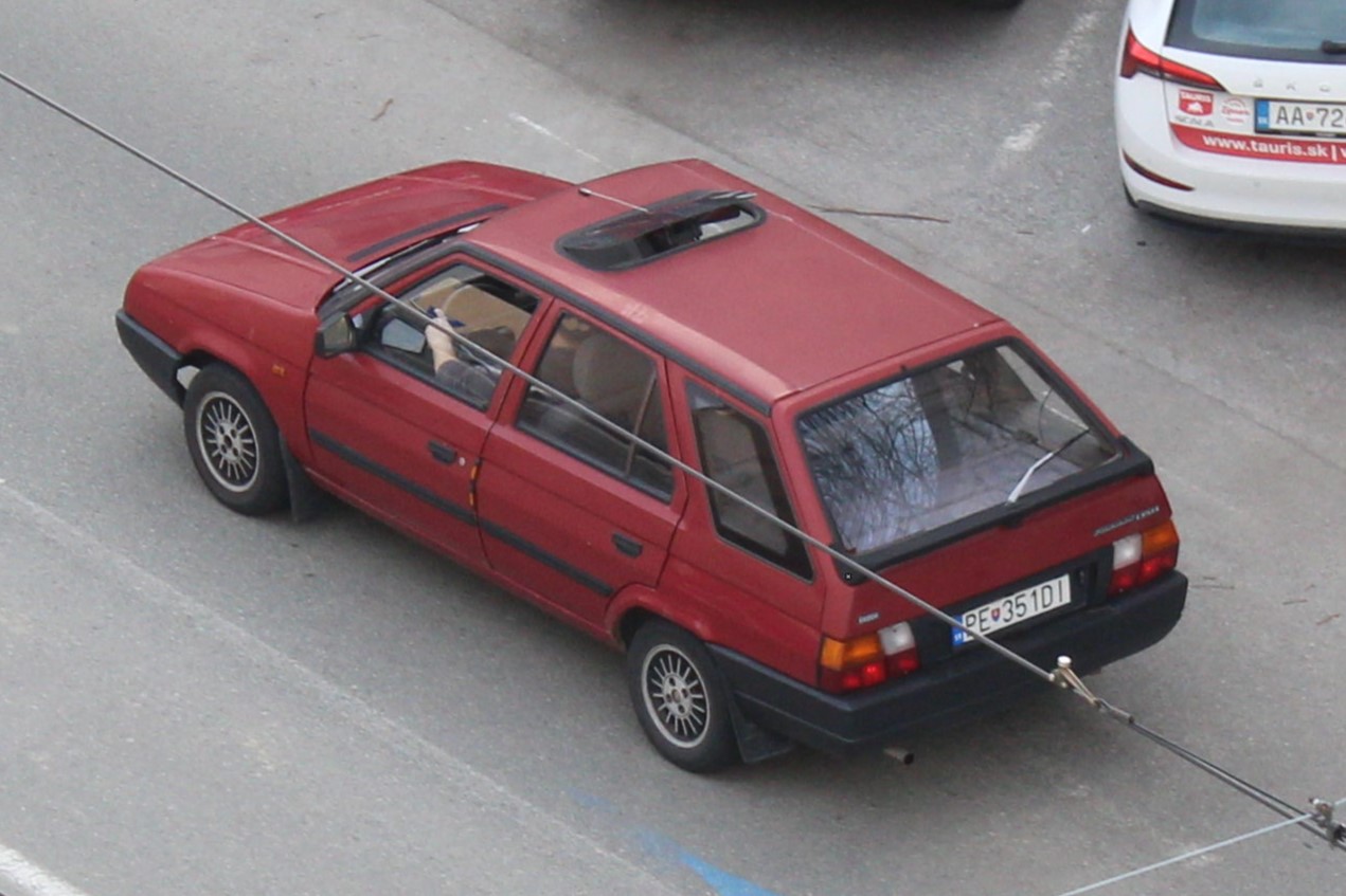 PE-351DI, Skoda Forman 1st gen Combi (785), 1990–1995