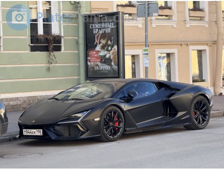 т944хк198, Lamborghini Revuelto