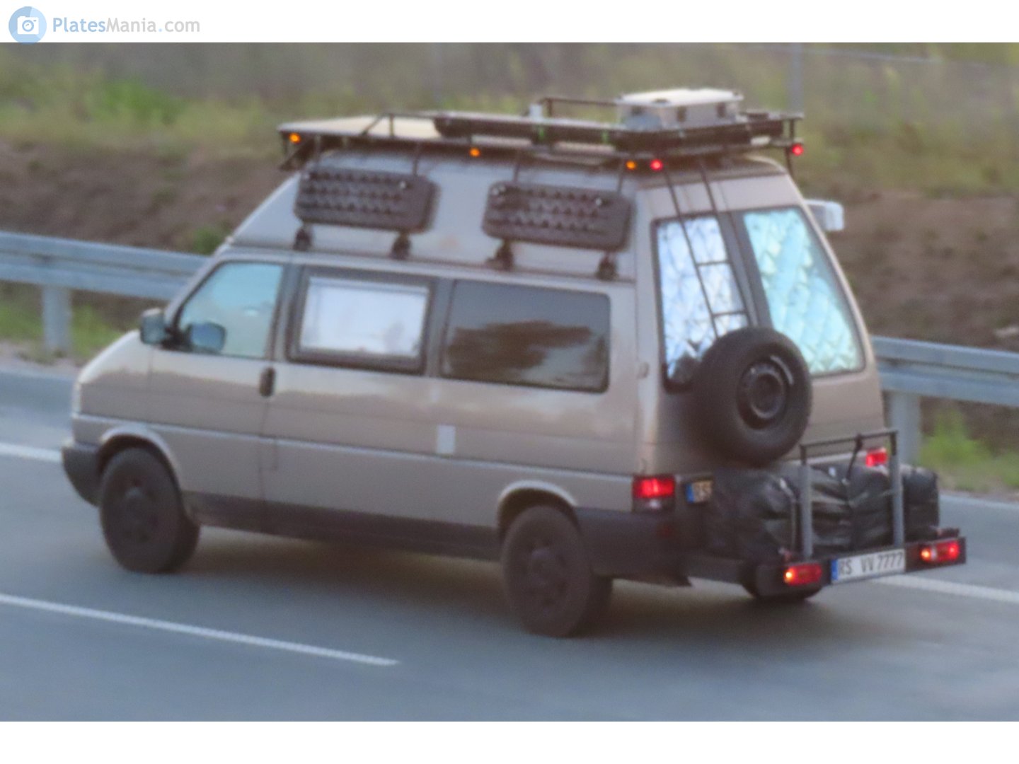 RS VV 7777, Volkswagen Caravelle T4, 1996–2003