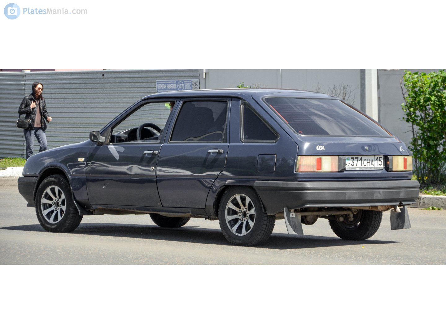 371 CHA 15, Izh 2126 2126 Орбита/Ода (Orbita/Oda), 1990–2005