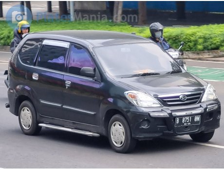 B 8751 OM, Daihatsu Xenia