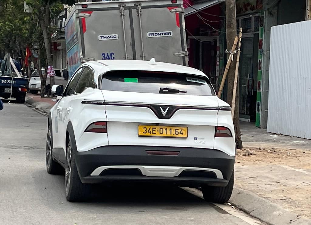 34E-011.64, VinFast VF6 