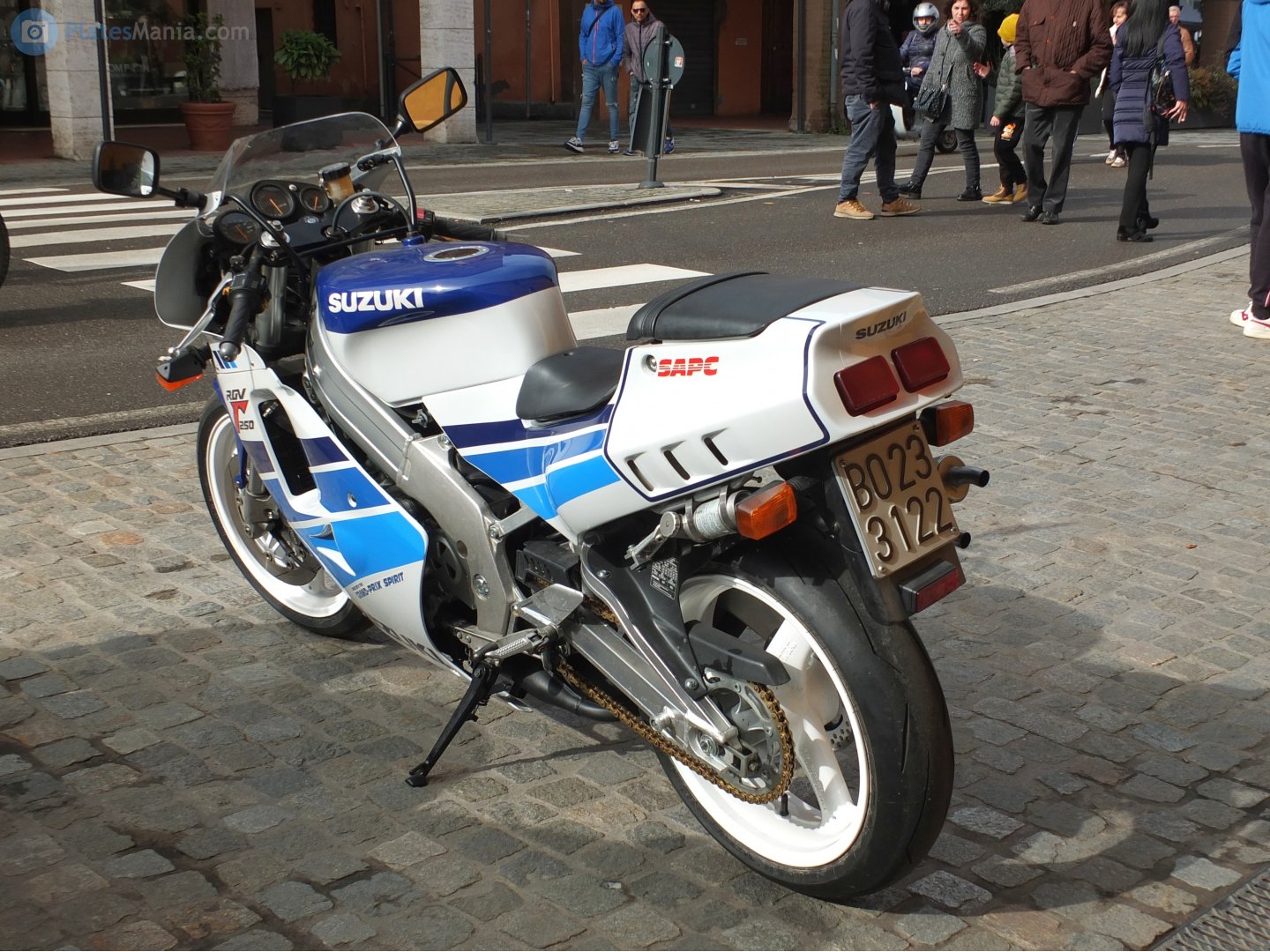 BO 233122, Suzuki RG/RGV 