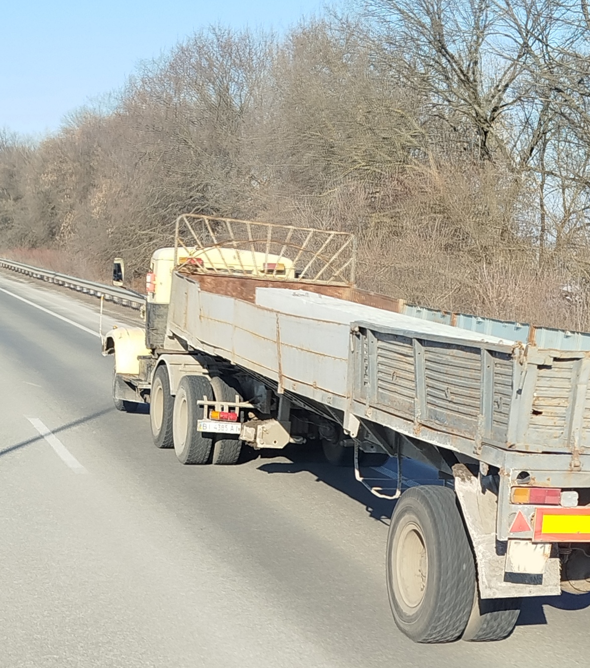 BI 4385 AI, KrAZ 258 