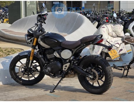 京A·H6960, Triumph Motorcycles Scrambler