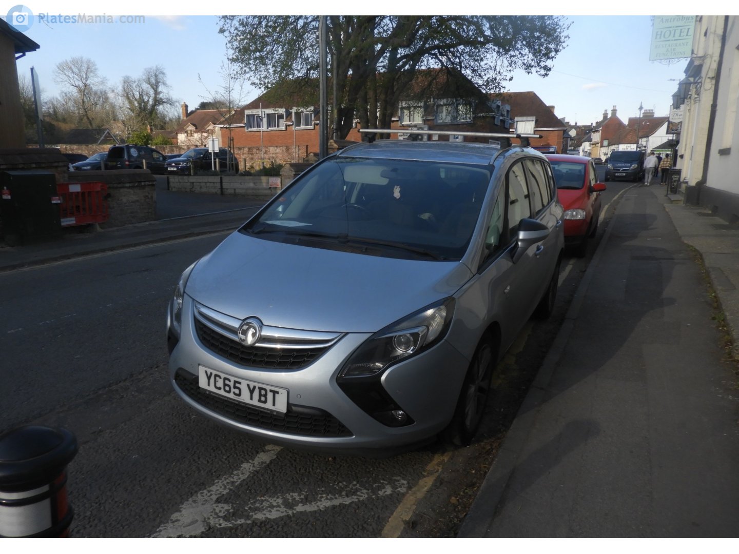 YC65YBT, Vauxhall Zafira 3rd gen Tourer (C; P12), 2011–2016