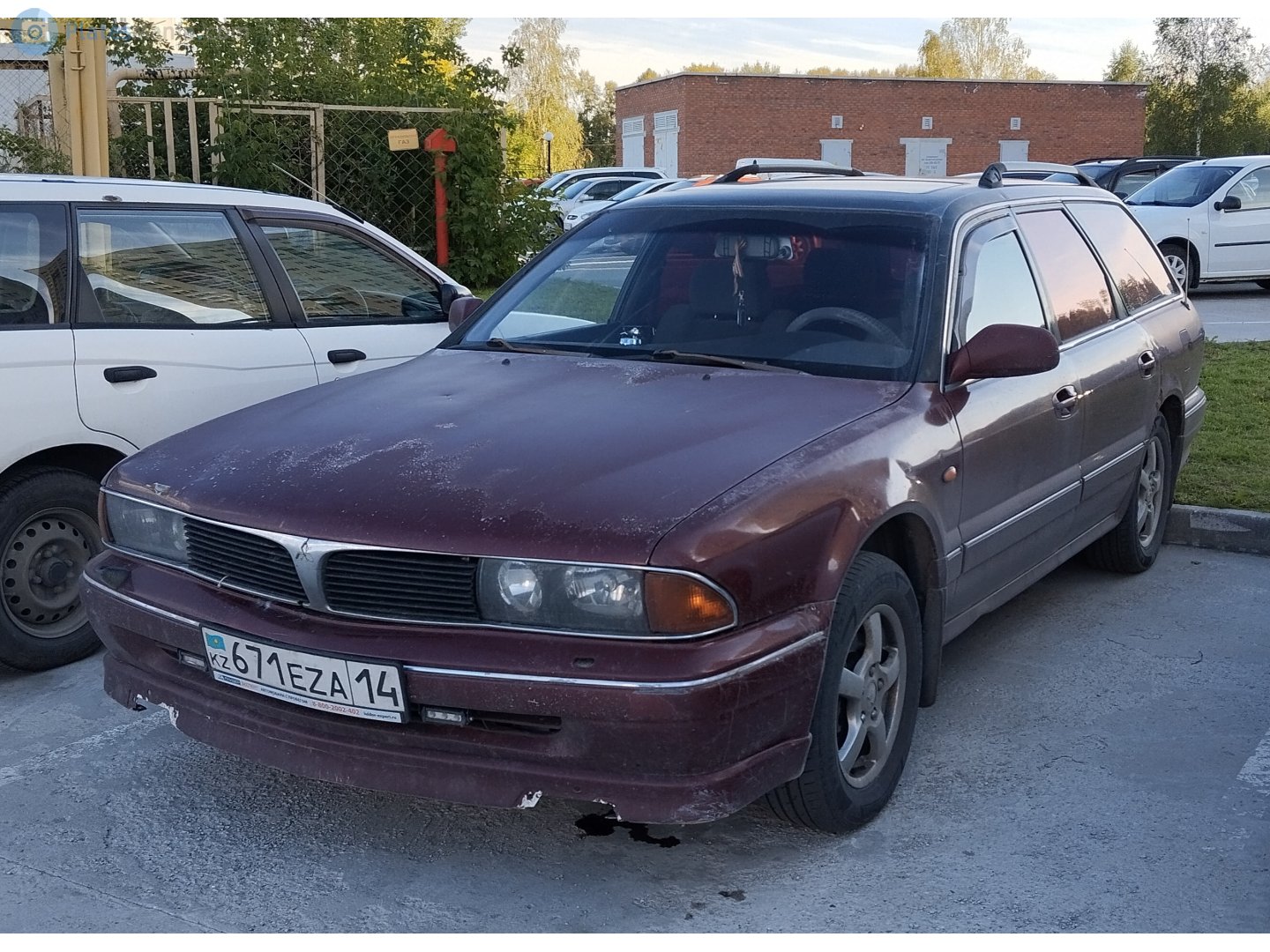 671 EZA 14, Mitsubishi Diamante 1st gen Wagon (K4), 1993–1996
