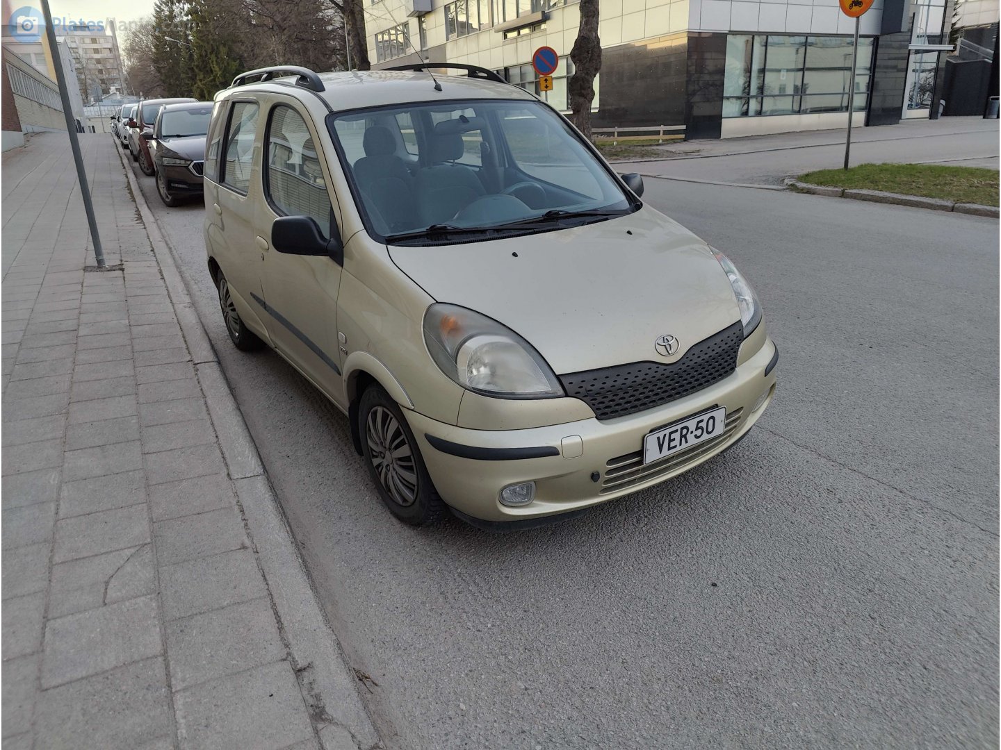 VER-50, Toyota Yaris Verso 1st gen (XP20), 1999–2006