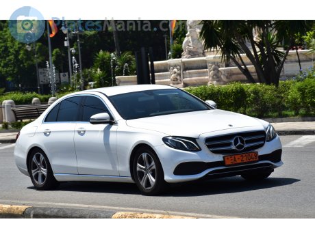 ΞΑ-21048, Mercedes-Benz E-Klasse