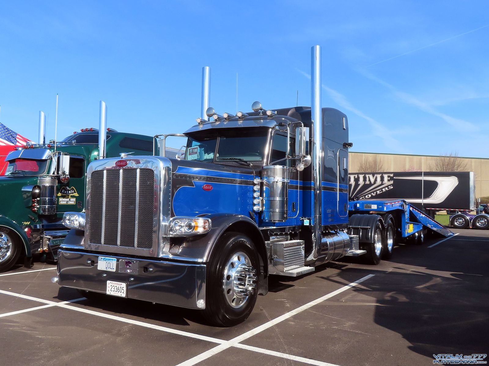 233605, Peterbilt 389 