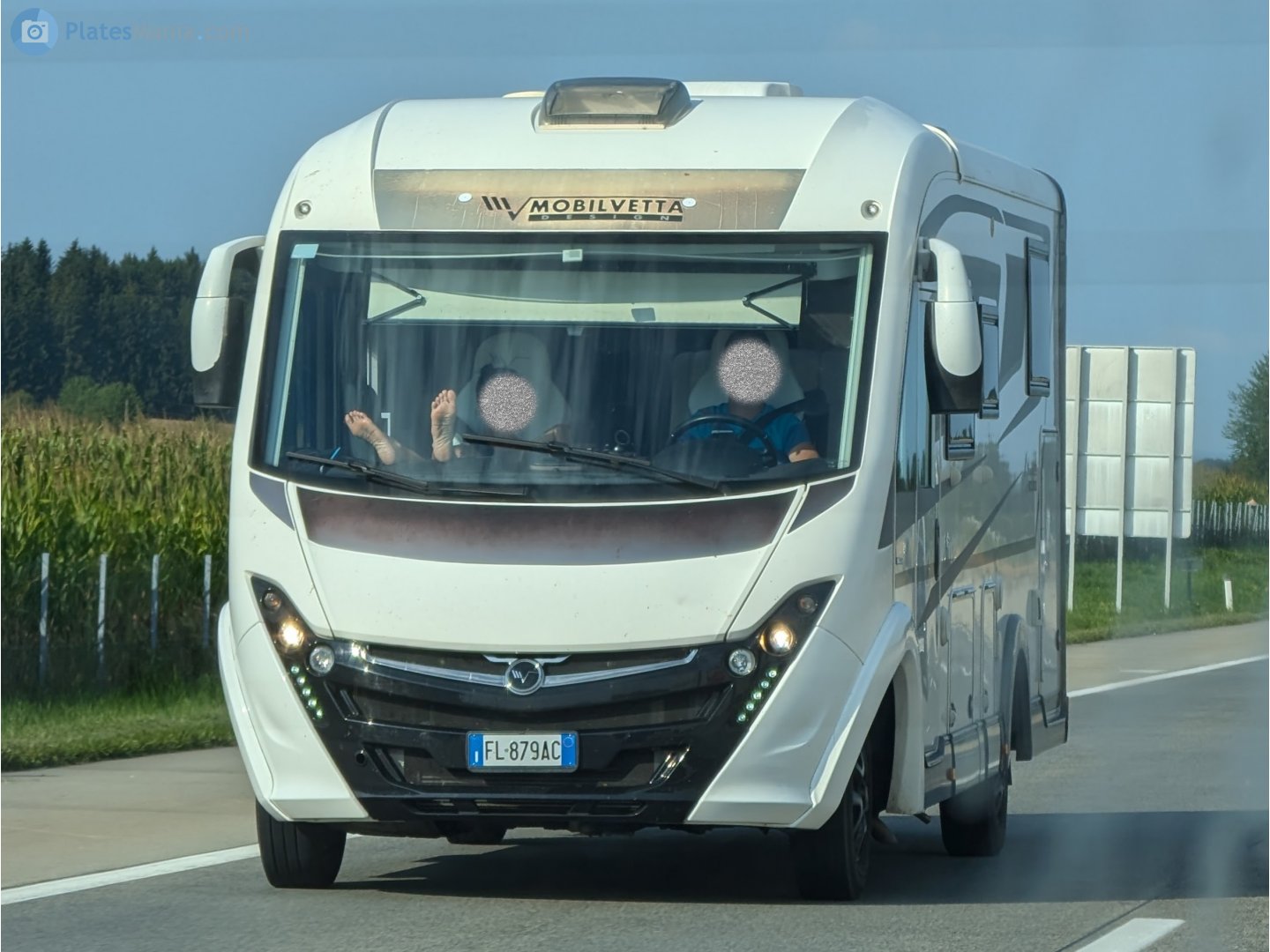 FL 879 AC, Mobilvetta K-Yacht 