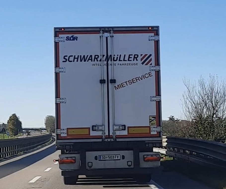 SD 503 FV, Schwarzmüller 