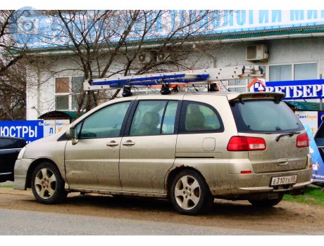 е310тх08, Nissan Prairie