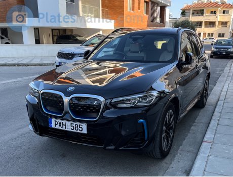 PXH 585, BMW X3