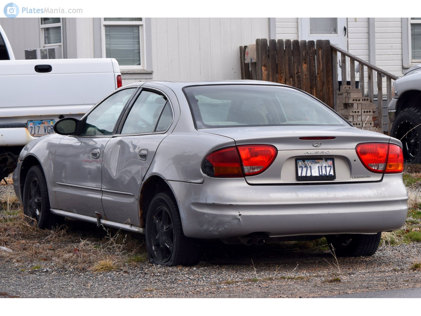 771 UJZ, Oldsmobile Alero 1st gen Sedan (GMX130), 1998–2004