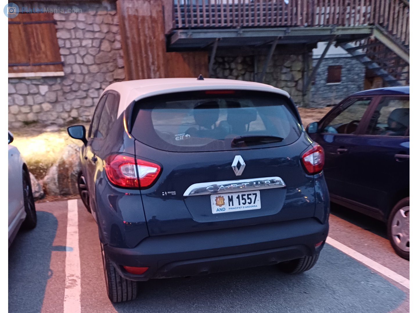 M 1557, Renault Captur 1st gen (J87; Global-market), 2013–2019
