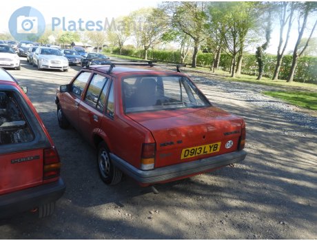 D913 LYB, Vauxhall Nova